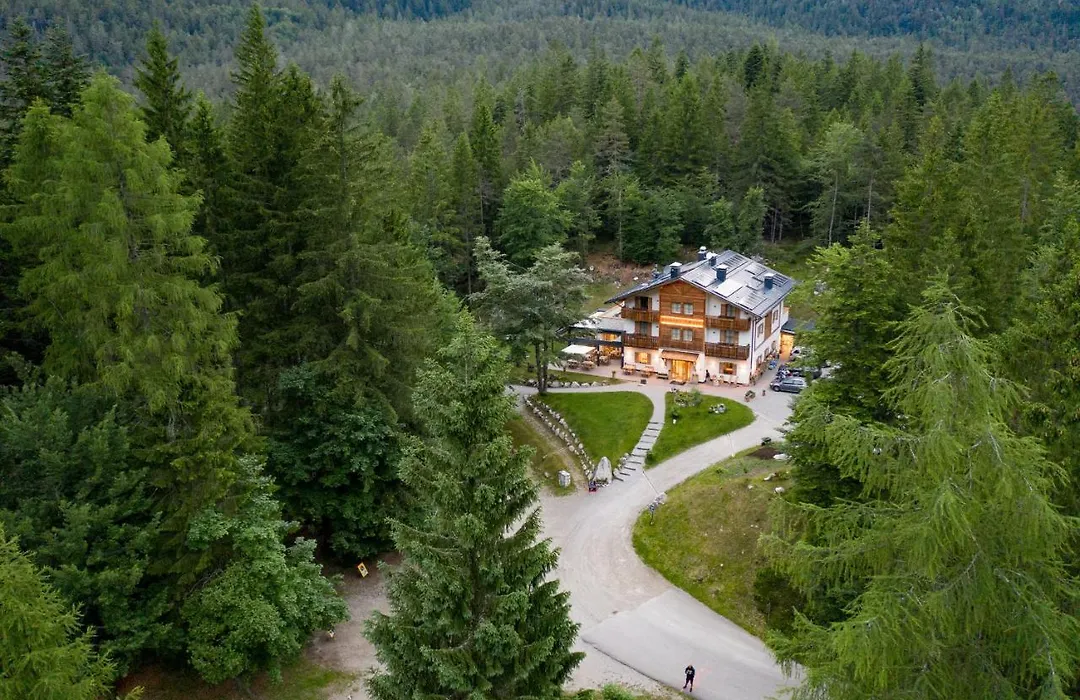 Chalet Tovel - Mountain Lake-1